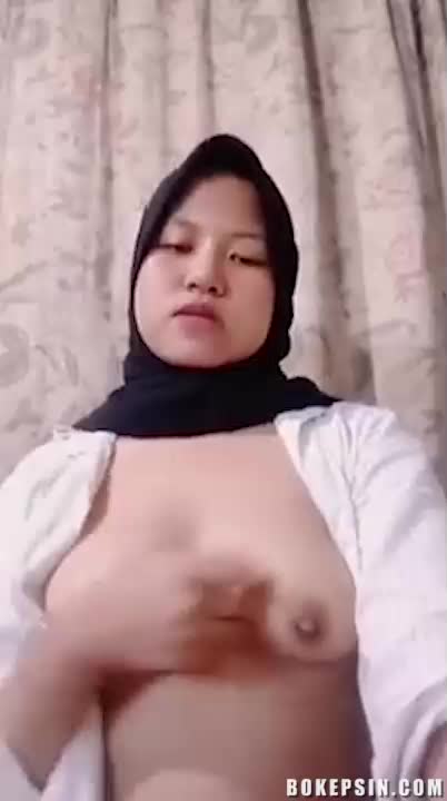 X Bokep Indo Bocah SMA Kelakuan Lonte  BOKEPIND